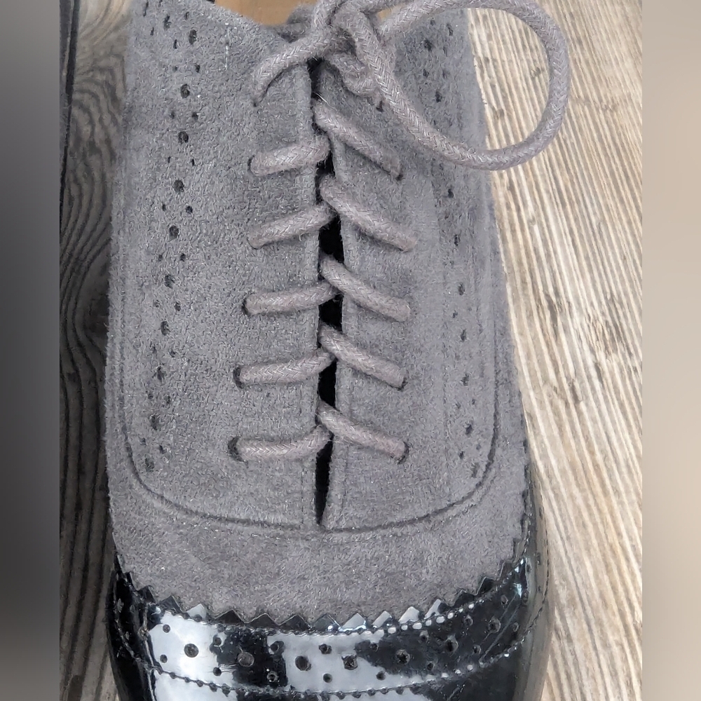 Comfortview Zani Size 9 Gray Suede & Black Patent Heels - Picture 3 of 12